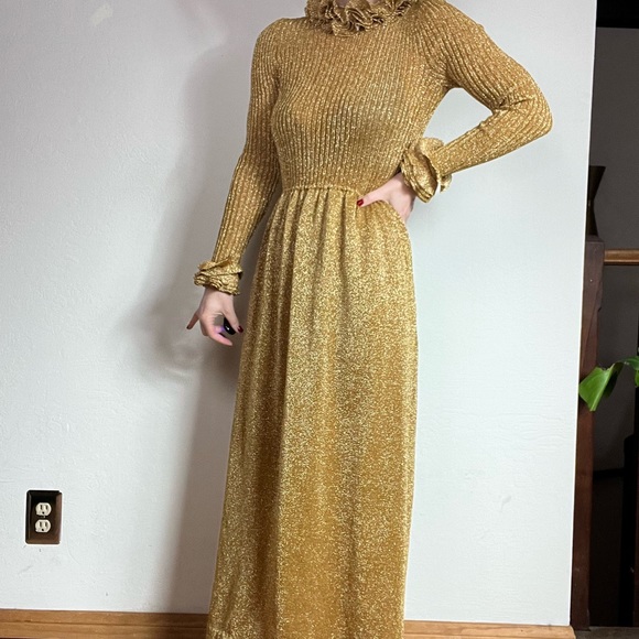 Roncelli Gold Knit Maxi Dress - Picture 16 of 16